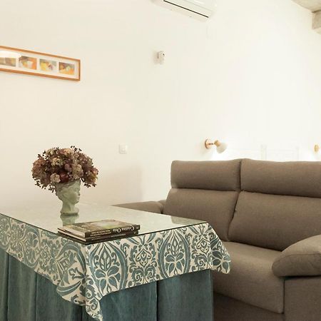 Apartamentos Rg Hospital Valme Seville Luaran gambar