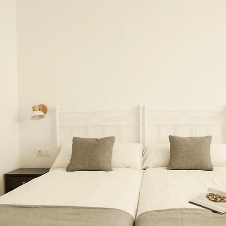 Apartamentos Rg Hospital Valme Seville Luaran gambar