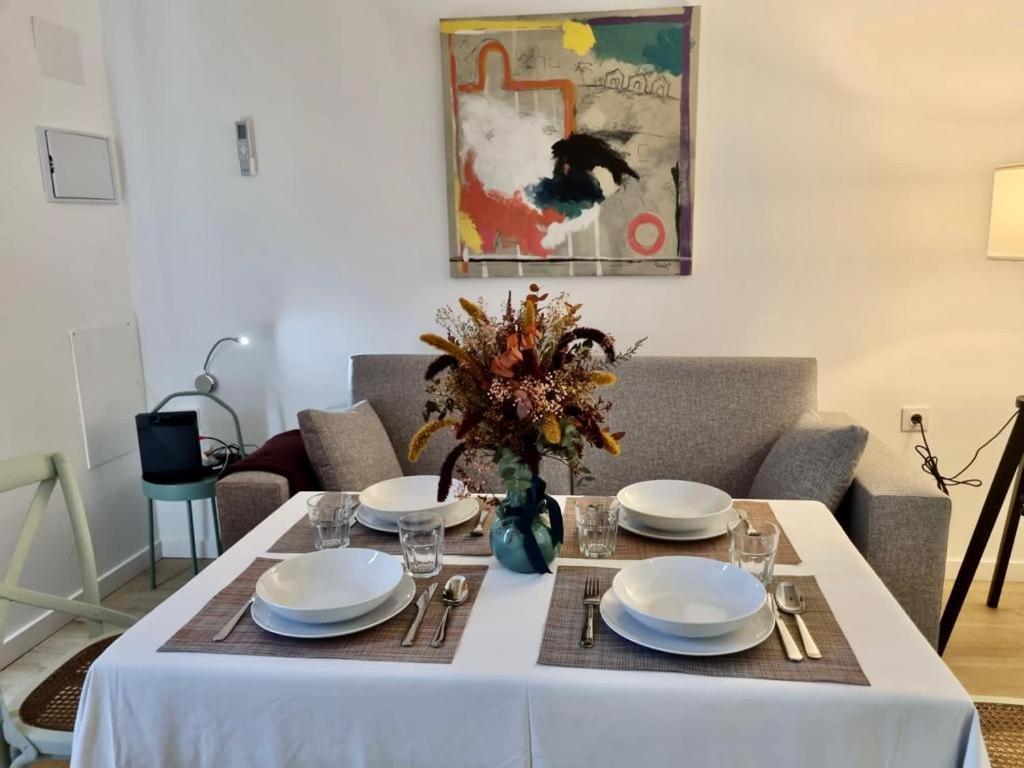 Apartamentos Rg Hospital Valme Seville Luaran gambar