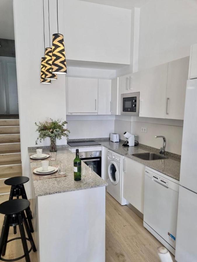 Apartamentos Rg Hospital Valme Seville Luaran gambar