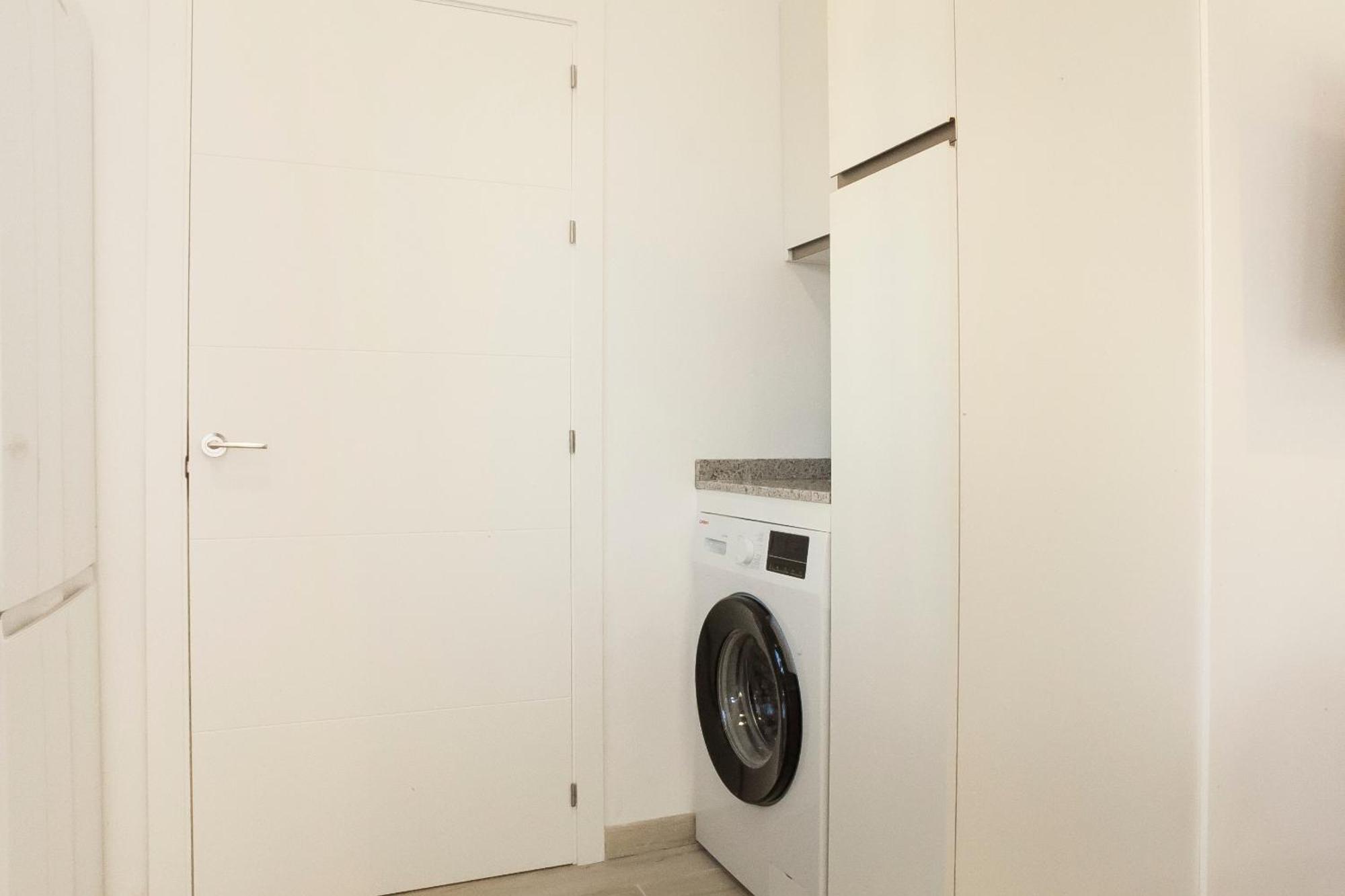 Apartamentos Rg Hospital Valme Seville Luaran gambar