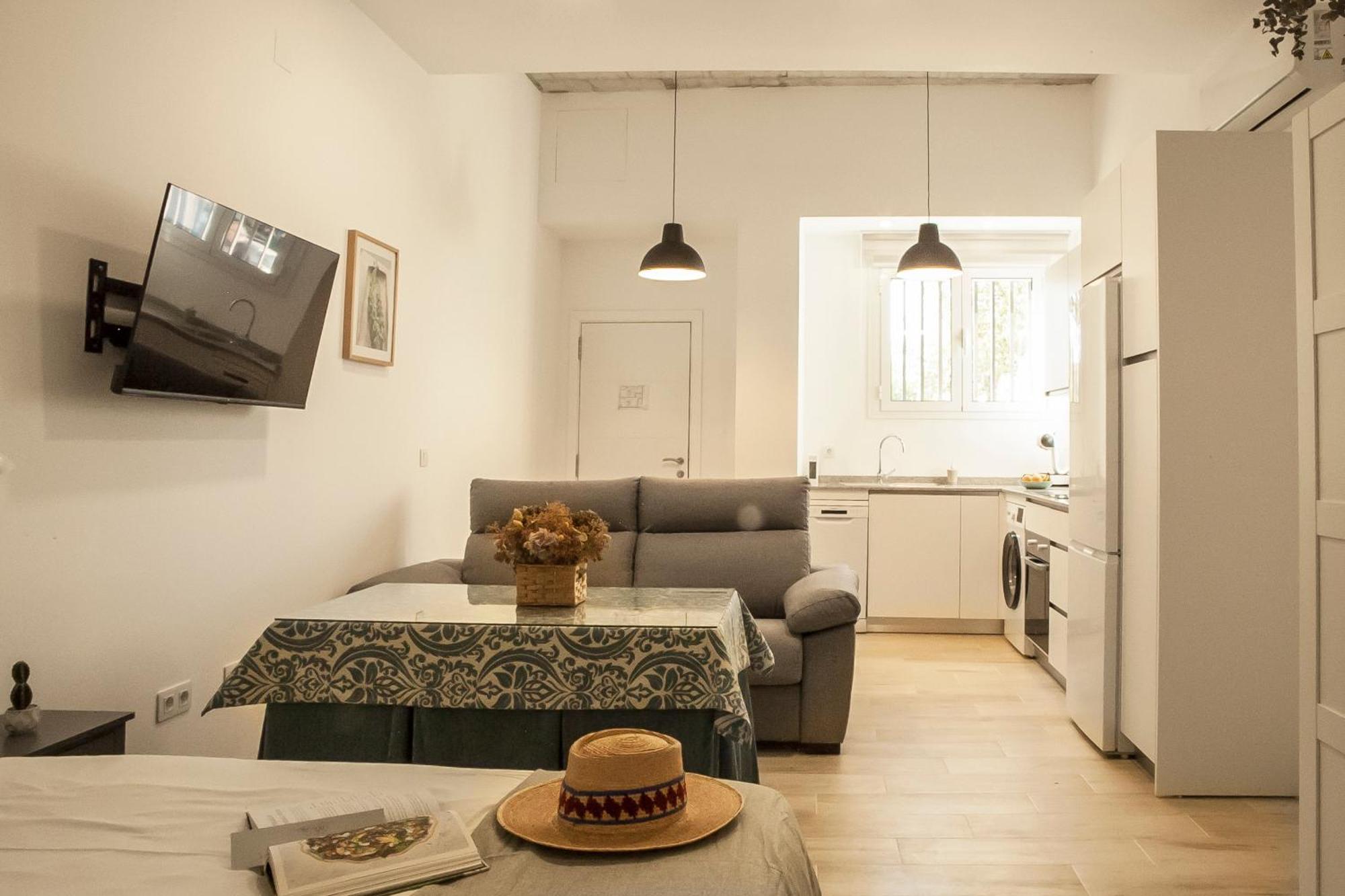 Apartamentos Rg Hospital Valme Seville Luaran gambar
