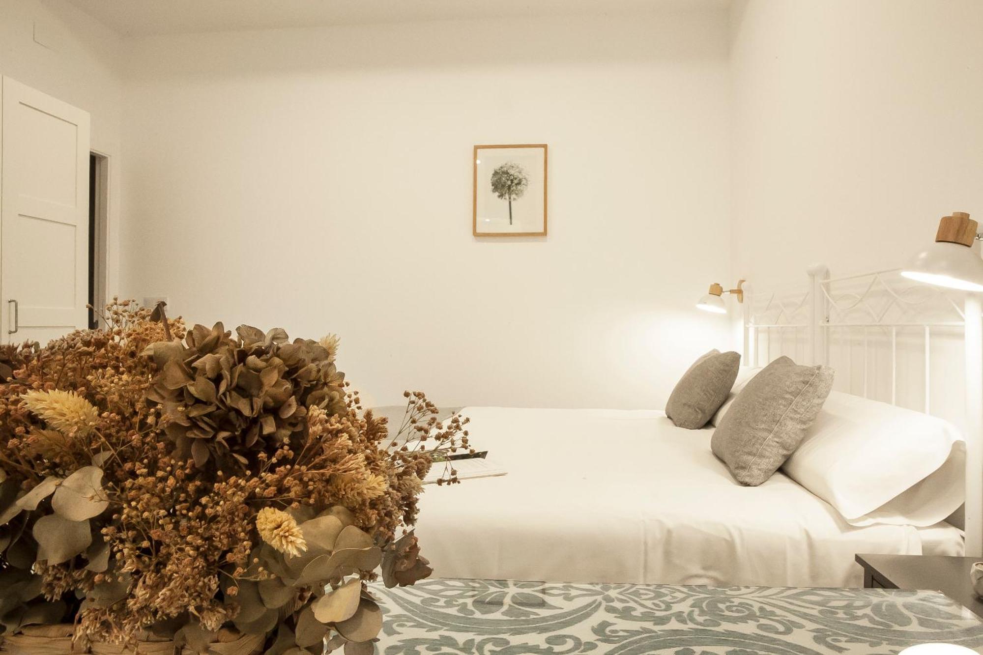 Apartamentos Rg Hospital Valme Seville Luaran gambar