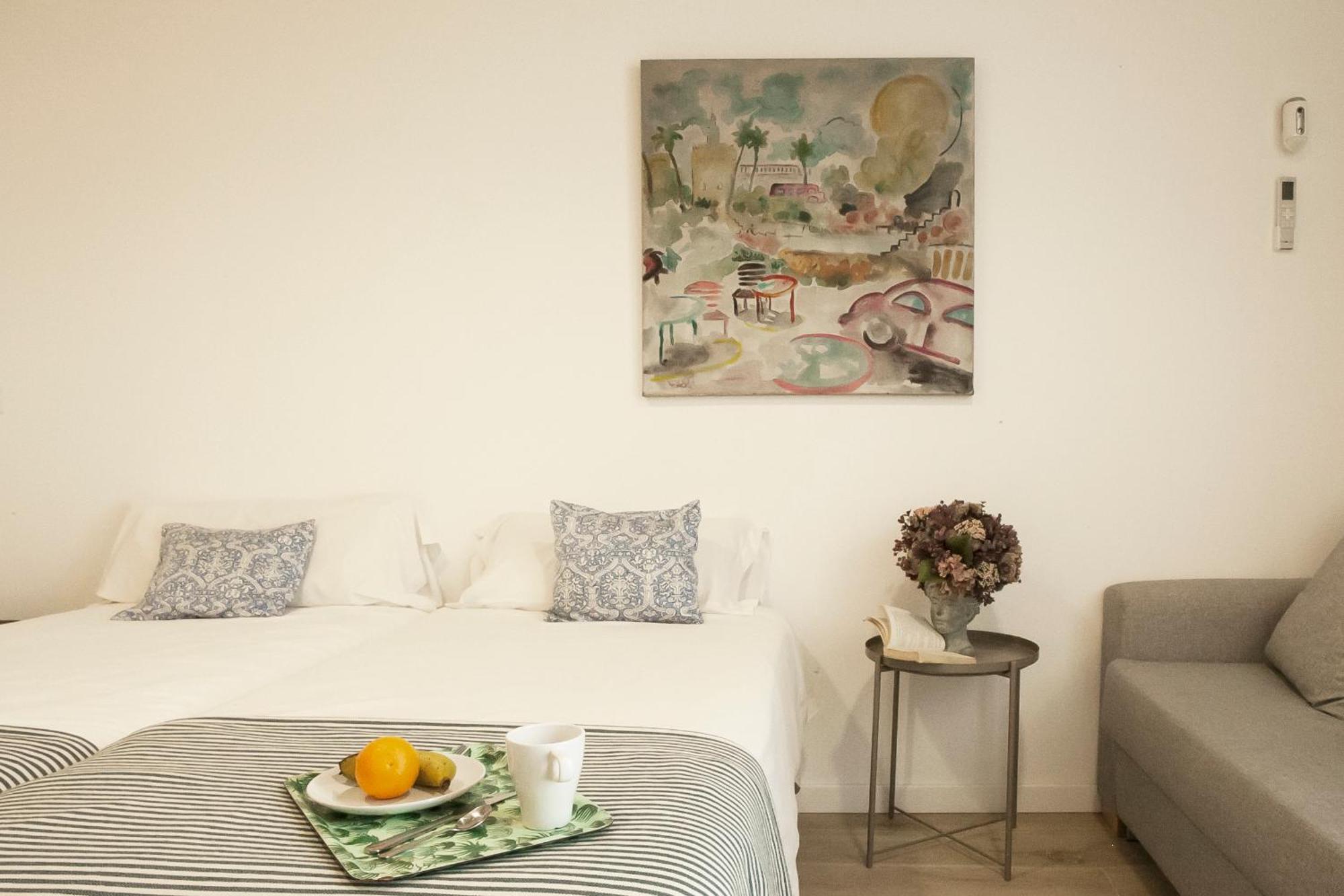 Apartamentos Rg Hospital Valme Seville Luaran gambar
